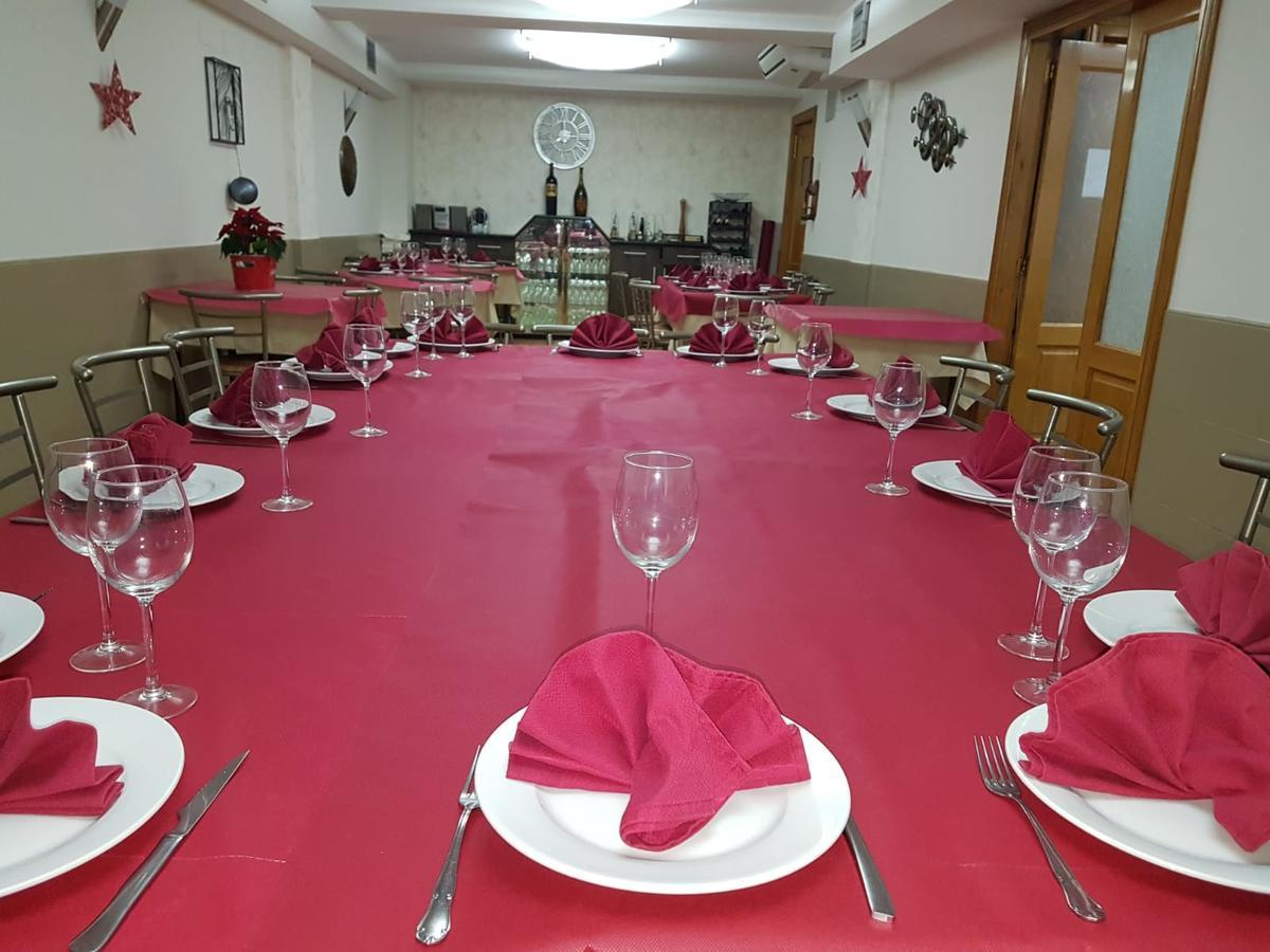 Hostal El Busto Teruel Esterno foto