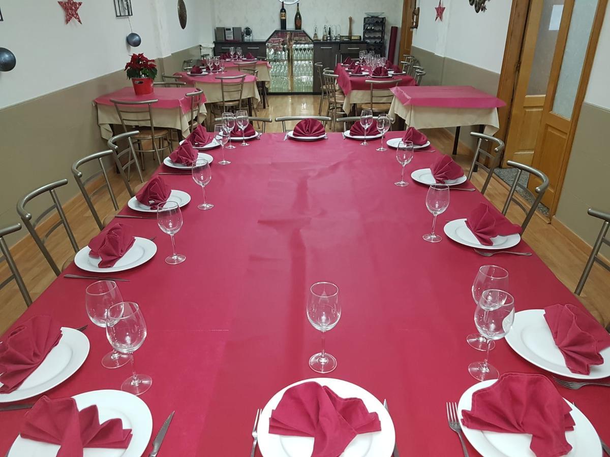 Hostal El Busto Teruel Esterno foto